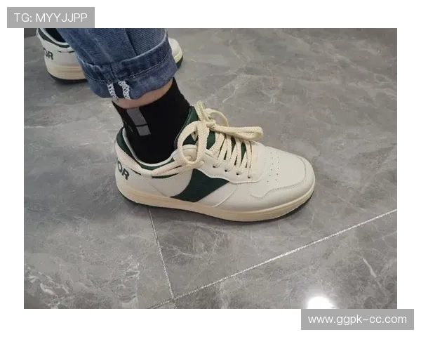 回力娱乐网:回力鞋款的用户评价与穿搭技巧分享 回力娱乐网:回力鞋款的用户评价与穿搭技巧分享